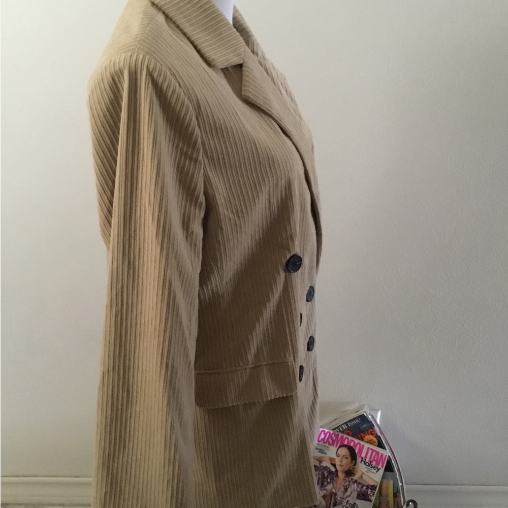HYFVE TAN CORDUROY BLAZER/SIZE M/ SMALL PADDED SHOULDER INSIDE LINING/ NWOT - Picture 2 of 5